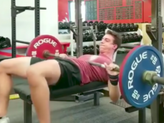 8 struggles die iedereen in de gym herkent