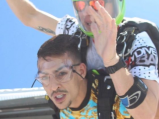 Boef gaat skydiven: "Allerziekste dat ik ooit heb gedaan!"