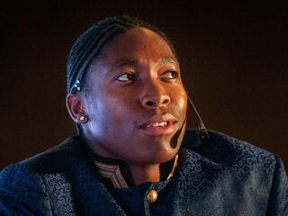 Atlete Semenya fel over diskwalificatie: "Ze zullen me moeten wegslepen"