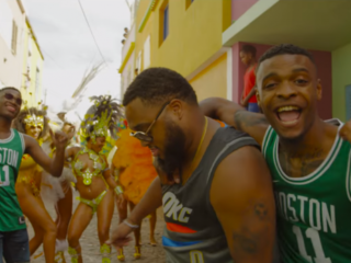 Broederliefde bouwt een feestje op Kaapverdië in video van 'Hoe Je Bent'