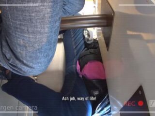 Jonge YouTubers pakken pedofiel op met politie