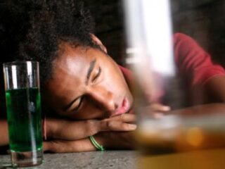 Artsen waarschuwen: verbied verkoop energydrink aan jongeren