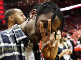 Travis Scott geeft 100.000 dollar weg aan fans