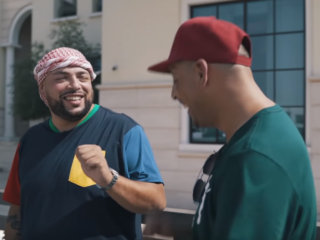 Qucee neemt zijn broer mee naar extreem dure villa in Dubai