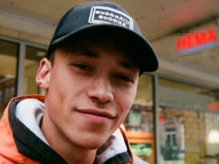 Knappe bouwvakker uit Amsterdam tekent modellencontract