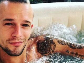 'Timtation' laat bizarre nieuwe tatoeage zetten door verleider Fabrizio