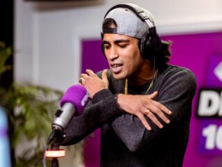 Mani dropt gekke bars tijdens DiXte 1000 Avondshow