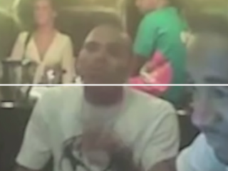 Chris Brown deelt oude beelden van spontane zangsessie met Omarion en Mario