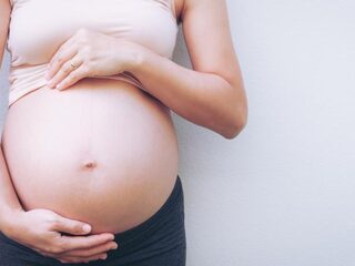 Zwangere vrouwen kunnen in tijden van coronavirus veilig bevallen in het ziekenhuis