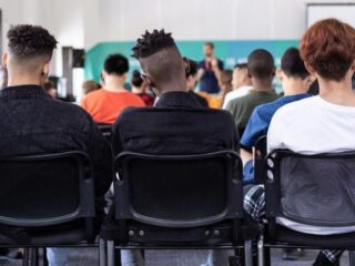 Tienduizenden studenten lopen vertraging op door corona