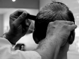 Kappersbranche adviseert haarsalons om deuren te sluiten