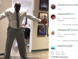 Shaquille O'Neal laat z'n Thotiana-moves zien
