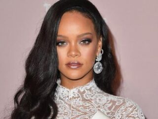 Rihanna sleept vader voor de rechter