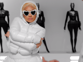 School gaat dure merkjassen verbieden