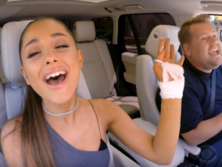 Diva Ariana Grande zingt de sterren van de hemel in Carpool Karaoke
