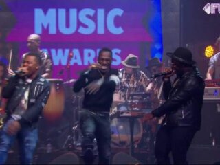 FunX Music Awards 2016: SFB - Strangers (LIVE)