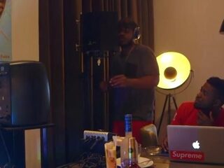 Op bezoek bij Adje & Cho: "We gaan gewoon achter de mic staan, mompelen"