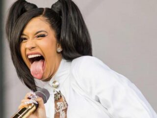 Zwangere Cardi B twerkt erop los tijdens Coachella-optreden