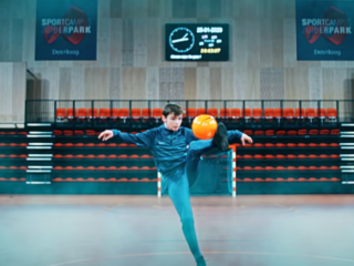 Straatvoetballer Joris ging viral op Instagram van FC Barcelona