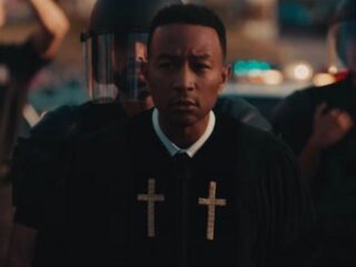 John Legend strijdt tegen onrechtvaardigheid met heftige clip 'Preach'