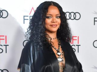 Rihanna kondigt lancering skincare aan