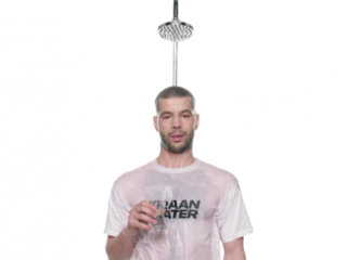 VIDEO: Ome Omar komt met droge track over kraanwater