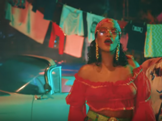 Rihanna pronkt met gepiercte tepel in nieuwe video van DJ Khaled