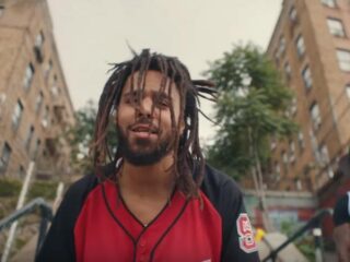J. Cole, DaBaby & Lute in nieuwe Dreamville-video 'Under The Sun'