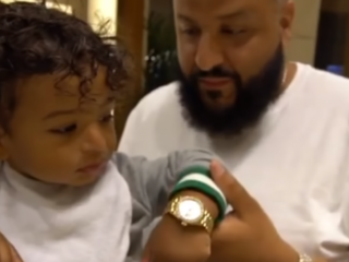 8 uitgaves van celebrities waar je mond van open valt