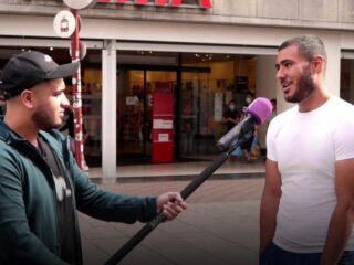 Welke historische gebeurtenis ontbreekt in de geschiedenisboeken op school?