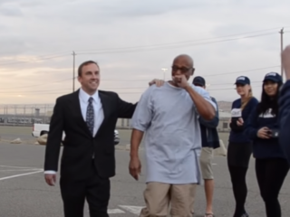 Amerikaanse man vrijgelaten na 20 jaar onterecht vast te hebben gezeten