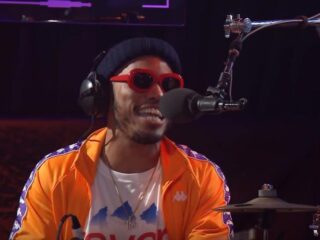 Anderson .Paak doet live supersmooth cover van 'Old Town Road'