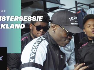 Zoë bezocht de 'OAKLAND'-luistersessie van 1OAK