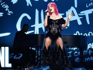 Halsey zet plaatsen waar ex-vriend G-Eazy vreemdging in decor