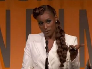 Issa Rae geeft bad ass-speech na winst van award voor beste opkomende ondernemer