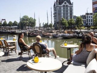 'Kabinet wil openingstijden en bezoekers horeca beperken'