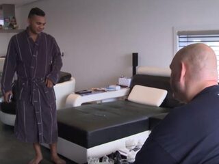 Tim doet dingen met DJ Dyna (Afl. 1)