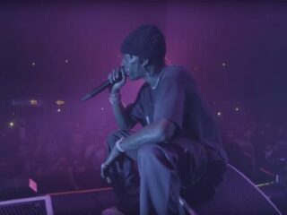 VIDEO: Travis Scott performt 'Goosebumps' 14 keer achter elkaar en verbreekt wereldrecord