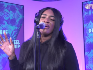 Prachtige Nana Fofie covers van Drake, Cardi B, Aventura en 2Pac!