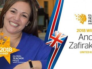 Lerares die jongeren uit achterstandswijken helpt en 35 talen spreekt, ontvangt 1 miljoen euro