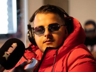 Ashafar over nieuw album 'Mocro Sh*it': "Ik kom nu volwassener over"