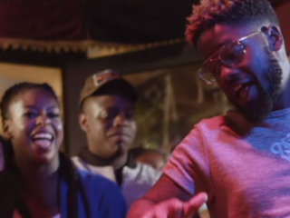 Nieuwe videoclip Supersongdag-winnaar VALSBEZIG 'Blazen'