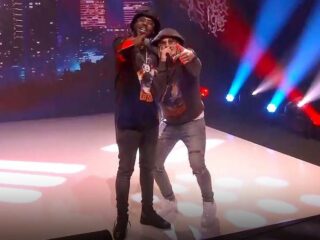 Henkie T en Yssi SB doen 'Paper Zien' en 'DomDoen' live bij de FunX Music Awards
