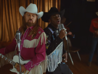 Lil Nas X heeft eindelijk de indrukwekkende visuals van 'Old Town Road' uitgebracht