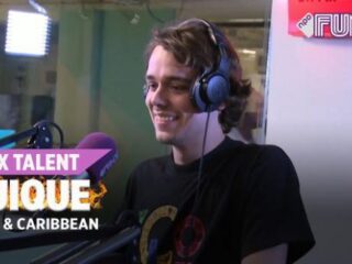 Quique's DM explodeert na Spaanstalige viral-cover van 'Merry'