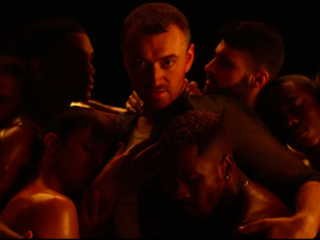 Dansende Sam Smith in video van gevoelige track 'How Do You Sleep'