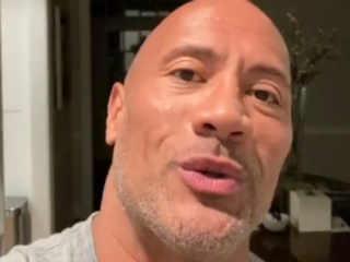 Dwayne Johnson zingt 'Moana'-liedje voor jongen (3) met leukemie
