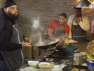 FunX Strijders gaan los in de keuken: wie is het beste met kip?