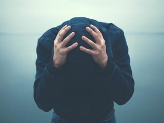 John (29): "Ik werk elke dag over om schuld van €13.000 af te betalen"