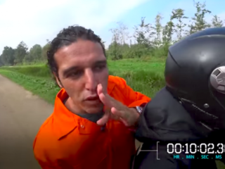 Ali B op de vlucht in Jachtseizoen: "Ik ga deze gasten vernederen!"